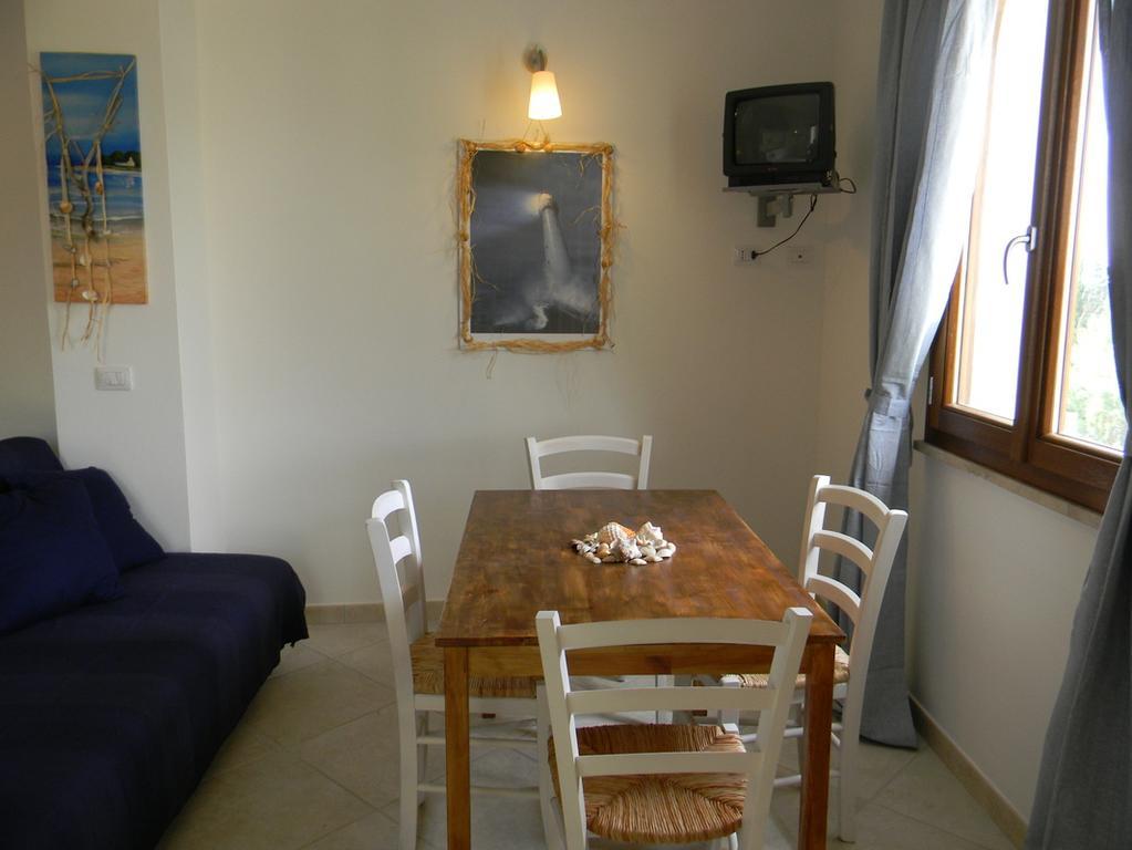Casa Di Livia Apartment Sant'Anna Arresi Bagian luar foto
