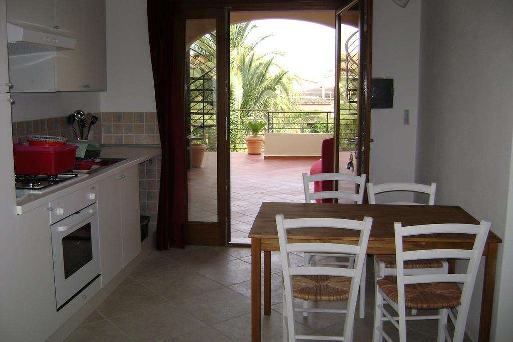 Casa Di Livia Apartment Sant'Anna Arresi Bagian luar foto